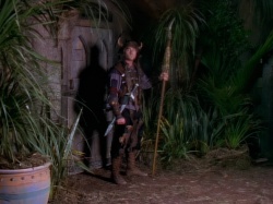 extant_XenaWarriorPrincess_1x05_ThePathNotTaken_01525.jpg