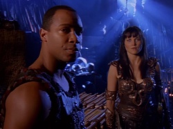 extant_XenaWarriorPrincess_1x05_ThePathNotTaken_02277.jpg