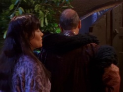 extant_XenaWarriorPrincess_1x05_ThePathNotTaken_02718.jpg