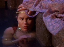 extant_XenaWarriorPrincess_1x05_ThePathNotTaken_02797.jpg