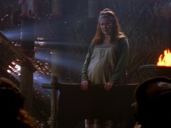 extant_XenaWarriorPrincess_1x06_TheReckoning_02209.jpg