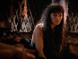 extant_XenaWarriorPrincess_4x01-AdventuresInTheSinTrade_00732.jpg