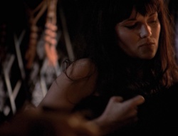 extant_XenaWarriorPrincess_4x01-AdventuresInTheSinTrade_00762.jpg