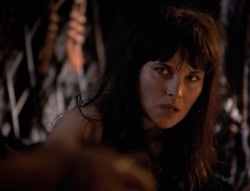 extant_XenaWarriorPrincess_4x01-AdventuresInTheSinTrade_00765.jpg