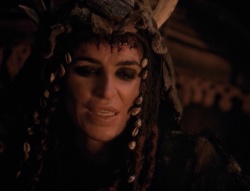 extant_XenaWarriorPrincess_4x01-AdventuresInTheSinTrade_00879.jpg