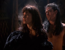 extant_XenaWarriorPrincess_4x01-AdventuresInTheSinTrade_00901.jpg