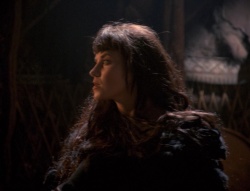 extant_XenaWarriorPrincess_4x01-AdventuresInTheSinTrade_00914.jpg