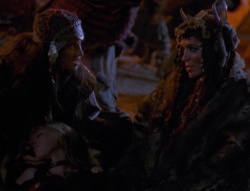 extant_XenaWarriorPrincess_4x01-AdventuresInTheSinTrade_01599.jpg