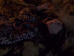 extant_XenaWarriorPrincess_4x01-AdventuresInTheSinTrade_01747.jpg