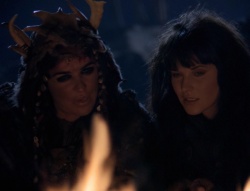 extant_XenaWarriorPrincess_4x01-AdventuresInTheSinTrade_02153.jpg