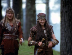 extant_XenaWarriorPrincess_4x01-AdventuresInTheSinTrade_02321.jpg