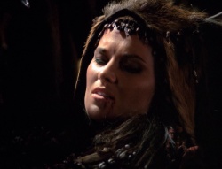 extant_XenaWarriorPrincess_4x01-AdventuresInTheSinTrade_02855.jpg