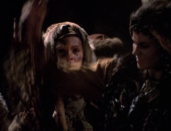 extant_XenaWarriorPrincess_4x01-AdventuresInTheSinTrade_02893.jpg