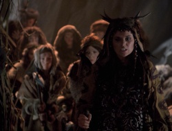 extant_XenaWarriorPrincess_4x01-AdventuresInTheSinTrade_02964.jpg