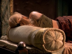 extant_XenaWarriorPrincess_4x14_Devi_01440.jpg