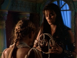 extant_XenaWarriorPrincess_4x14_Devi_02274.jpg