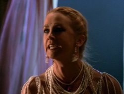 extant_XenaWarriorPrincess_4x14_Devi_02363.jpg