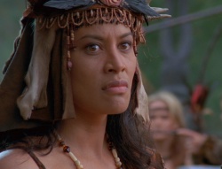 extant_XenaWarriorPrincess_6x01-ComingHome_02048.jpg