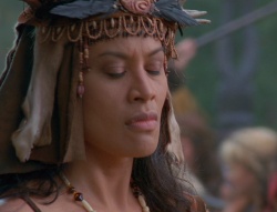 extant_XenaWarriorPrincess_6x01-ComingHome_02068.jpg