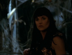 extant_XenaWarriorPrincess_6x02-TheHauntingOfAmphipolis_00201.jpg