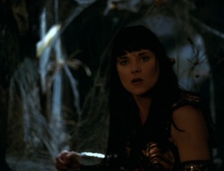 extant_XenaWarriorPrincess_6x02-TheHauntingOfAmphipolis_00205.jpg