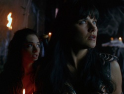 extant_XenaWarriorPrincess_6x02-TheHauntingOfAmphipolis_00470.jpg