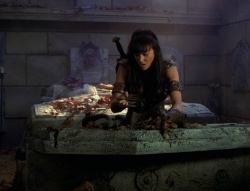 extant_XenaWarriorPrincess_6x02-TheHauntingOfAmphipolis_00615.jpg