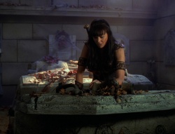 extant_XenaWarriorPrincess_6x02-TheHauntingOfAmphipolis_00620.jpg