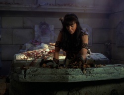 extant_XenaWarriorPrincess_6x02-TheHauntingOfAmphipolis_00621.jpg