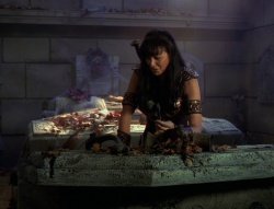 extant_XenaWarriorPrincess_6x02-TheHauntingOfAmphipolis_00624.jpg