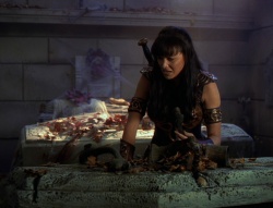 extant_XenaWarriorPrincess_6x02-TheHauntingOfAmphipolis_00635.jpg