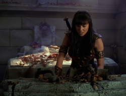 extant_XenaWarriorPrincess_6x02-TheHauntingOfAmphipolis_00638.jpg