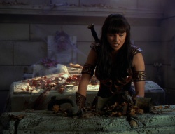 extant_XenaWarriorPrincess_6x02-TheHauntingOfAmphipolis_00639.jpg