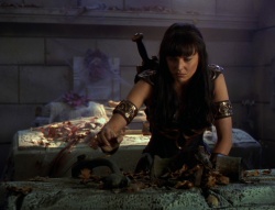 extant_XenaWarriorPrincess_6x02-TheHauntingOfAmphipolis_00641.jpg