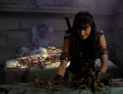 extant_XenaWarriorPrincess_6x02-TheHauntingOfAmphipolis_00643.jpg