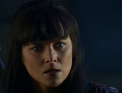 extant_XenaWarriorPrincess_6x02-TheHauntingOfAmphipolis_00975.jpg