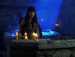 extant_XenaWarriorPrincess_6x02-TheHauntingOfAmphipolis_00980.jpg