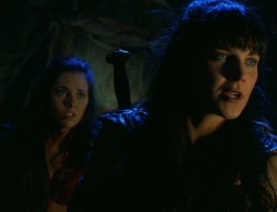 extant_XenaWarriorPrincess_6x02-TheHauntingOfAmphipolis_01115.jpg