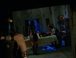 extant_XenaWarriorPrincess_6x02-TheHauntingOfAmphipolis_01427.jpg