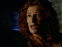 extant_XenaWarriorPrincess_6x02-TheHauntingOfAmphipolis_01471.jpg