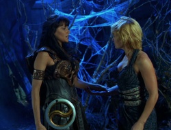 extant_XenaWarriorPrincess_6x02-TheHauntingOfAmphipolis_02296.jpg