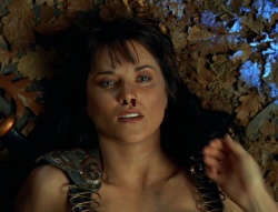 extant_XenaWarriorPrincess_6x02-TheHauntingOfAmphipolis_02403.jpg