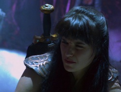 extant_XenaWarriorPrincess_6x02-TheHauntingOfAmphipolis_02424.jpg