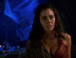 extant_XenaWarriorPrincess_6x02-TheHauntingOfAmphipolis_02754.jpg