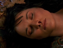 extant_XenaWarriorPrincess_6x02-TheHauntingOfAmphipolis_02937.jpg