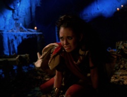 extant_XenaWarriorPrincess_6x02-TheHauntingOfAmphipolis_02976.jpg