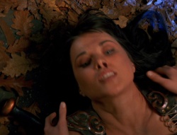 extant_XenaWarriorPrincess_6x02-TheHauntingOfAmphipolis_03003.jpg