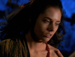 extant_XenaWarriorPrincess_6x02-TheHauntingOfAmphipolis_03061.jpg