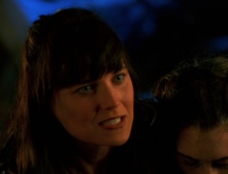 extant_XenaWarriorPrincess_6x02-TheHauntingOfAmphipolis_03111.jpg