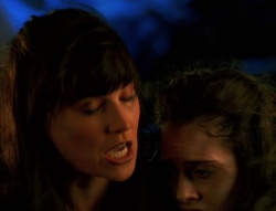 extant_XenaWarriorPrincess_6x02-TheHauntingOfAmphipolis_03133.jpg